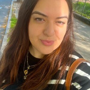 Meet your Posher, Emily